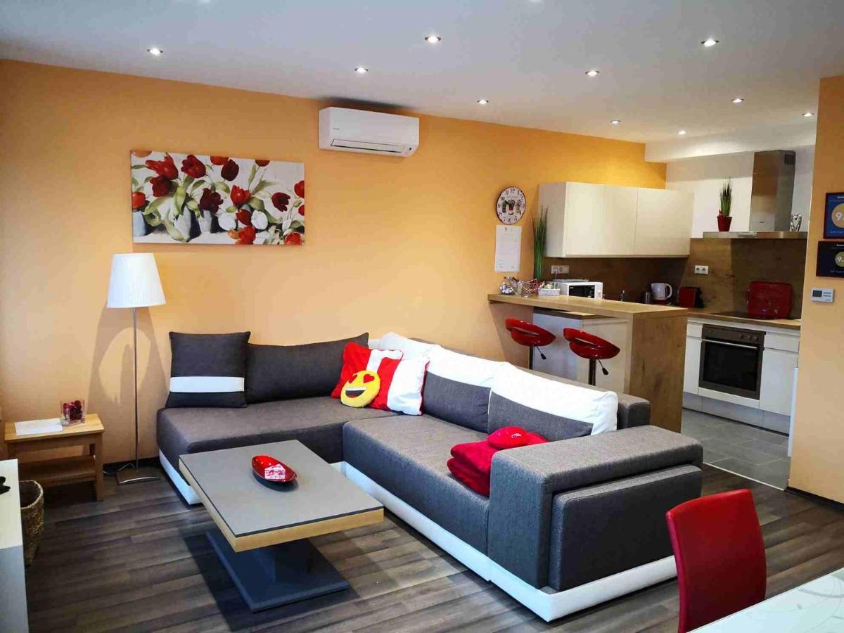 Zafir Sziget Apartman Sárvár Exterior foto