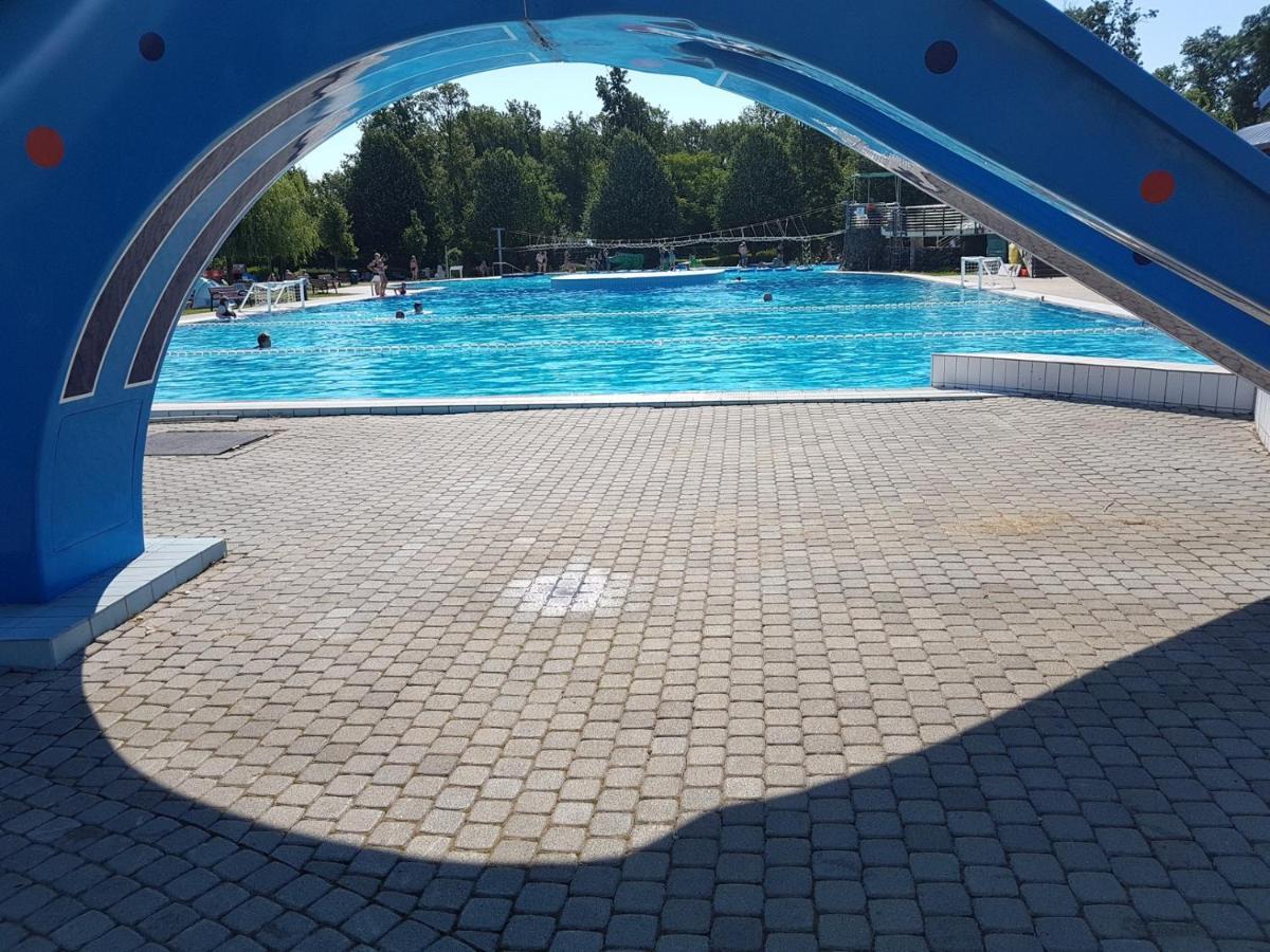 Zafir Sziget Apartman Sárvár Exterior foto