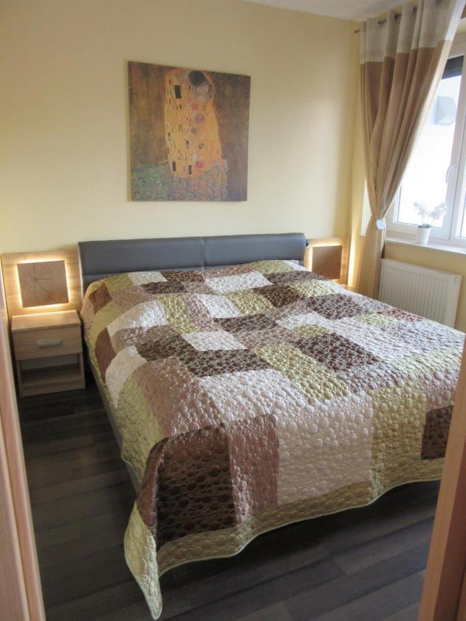 Zafir Sziget Apartman Sárvár Exterior foto
