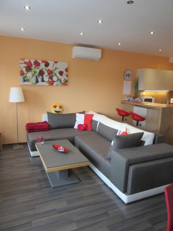Zafir Sziget Apartman Sárvár Exterior foto