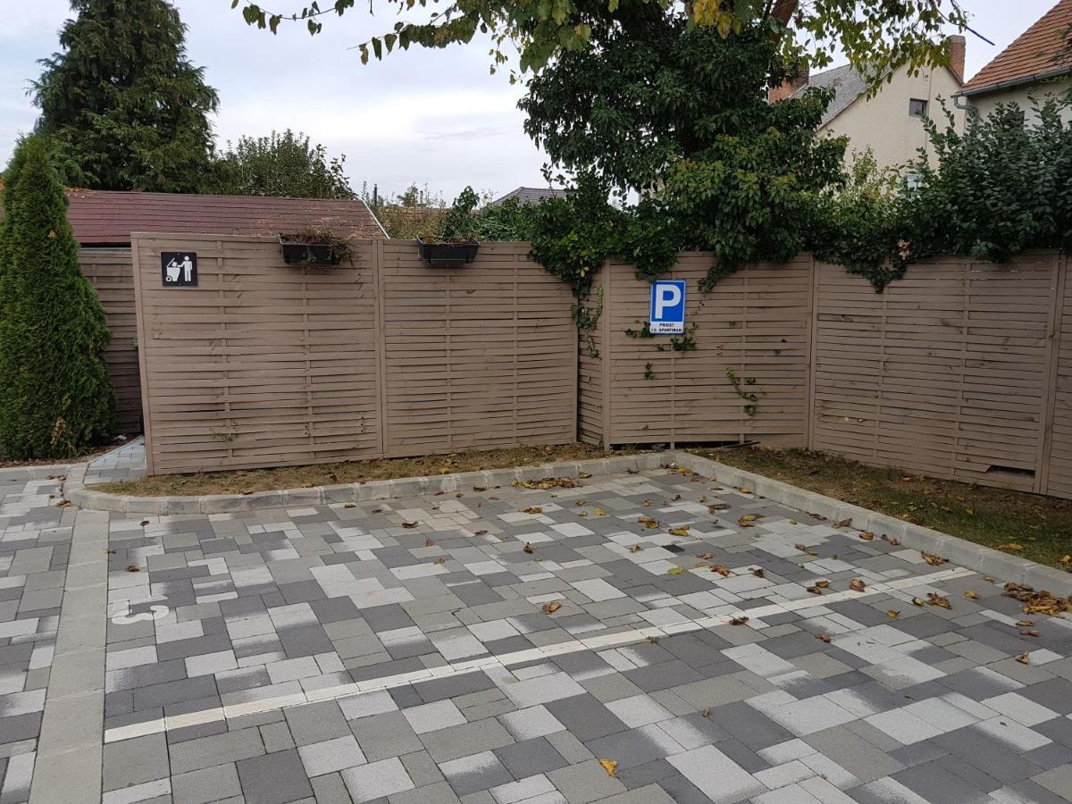 Zafir Sziget Apartman Sárvár Exterior foto