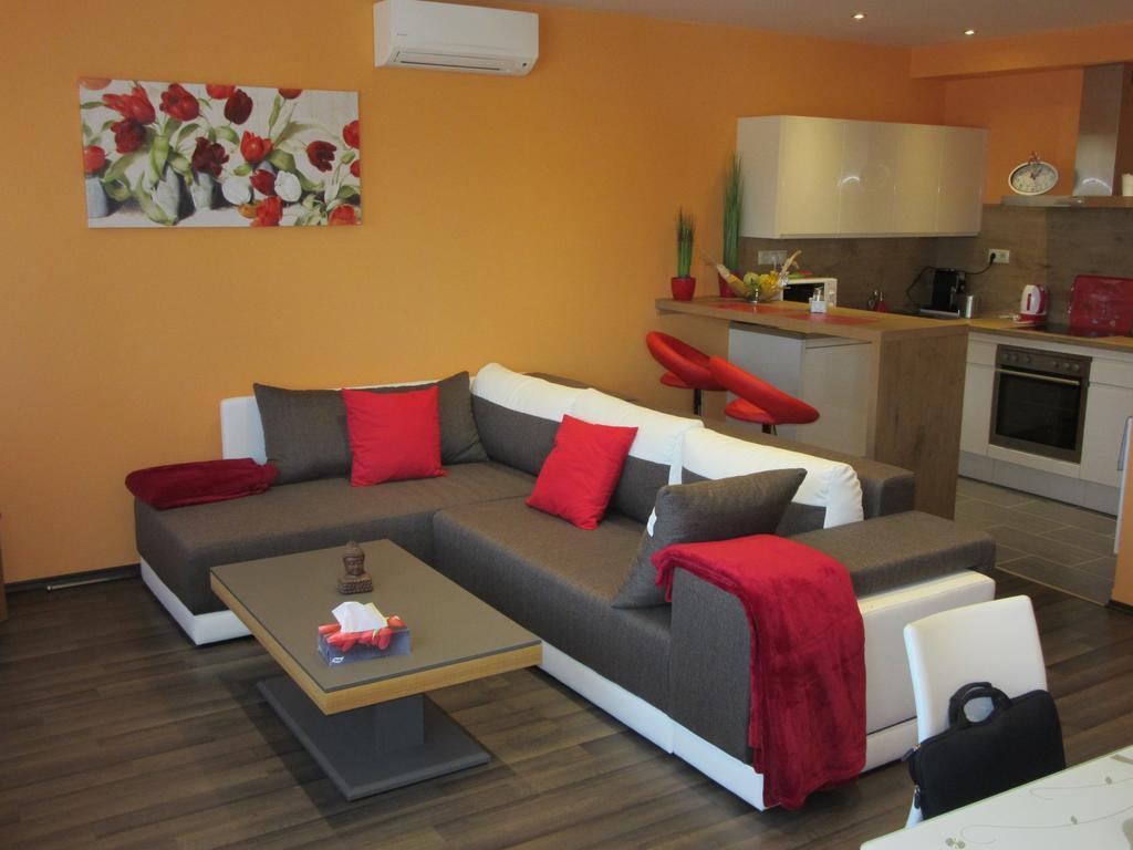 Zafir Sziget Apartman Sárvár Exterior foto
